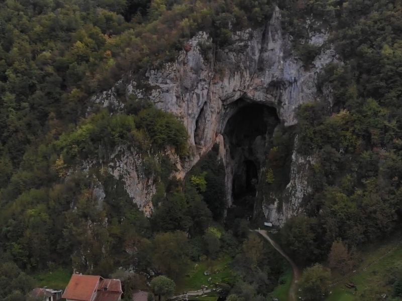 Potpećka pećina u Srbiji